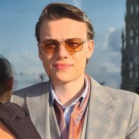 Vadim R.