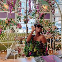 Debi Giwa
