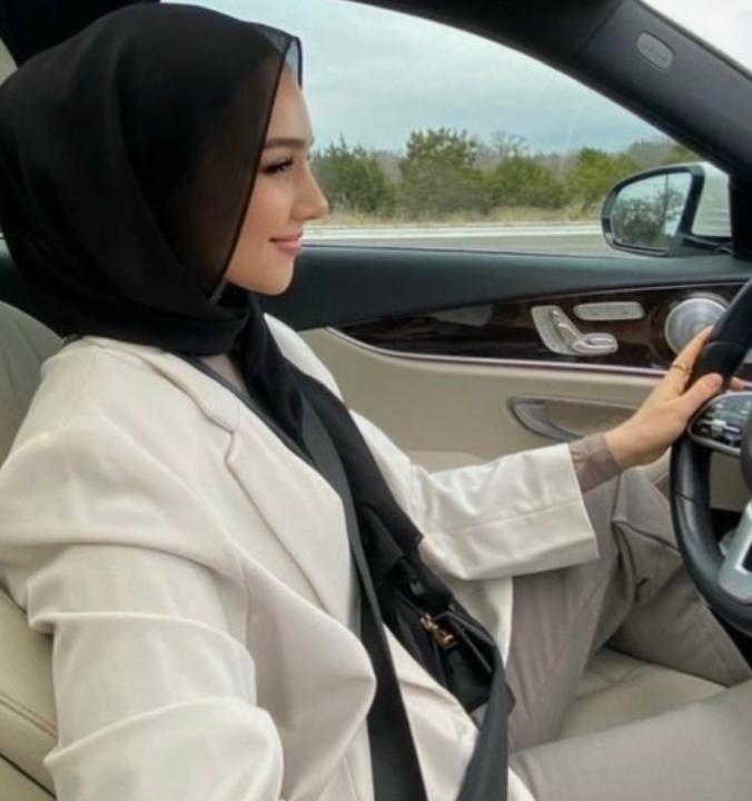 Khadija Mehdi