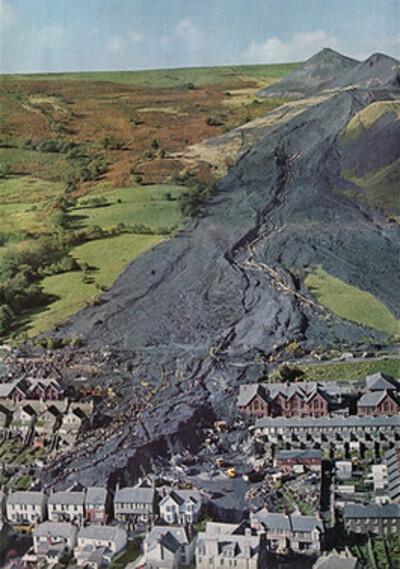 Remembering Aberfan 