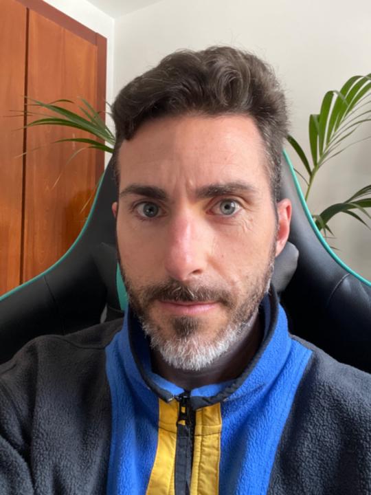 Carlos Ruiz rico