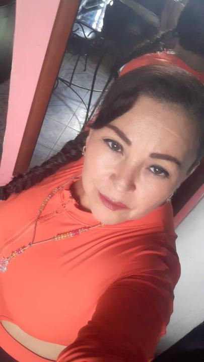 Gloria Alviares