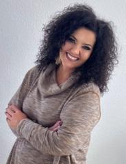Kelli M