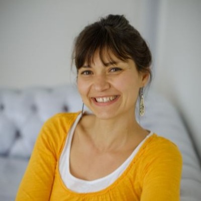 Andreea Calude