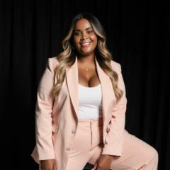 Six figure Boss chick
