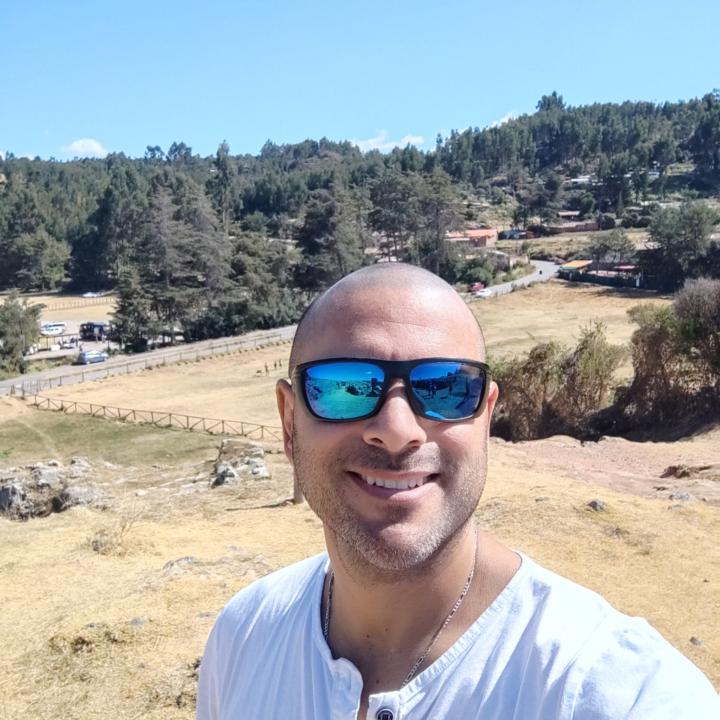 Jonathan León