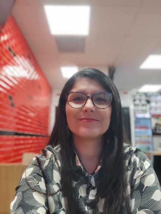 Inès, Najet Sakhri