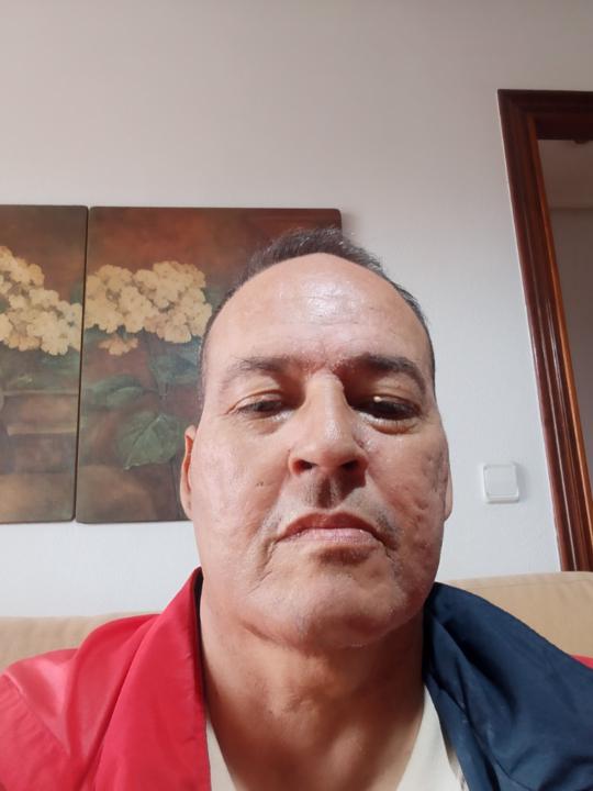 Emilio Vaquero lampon
