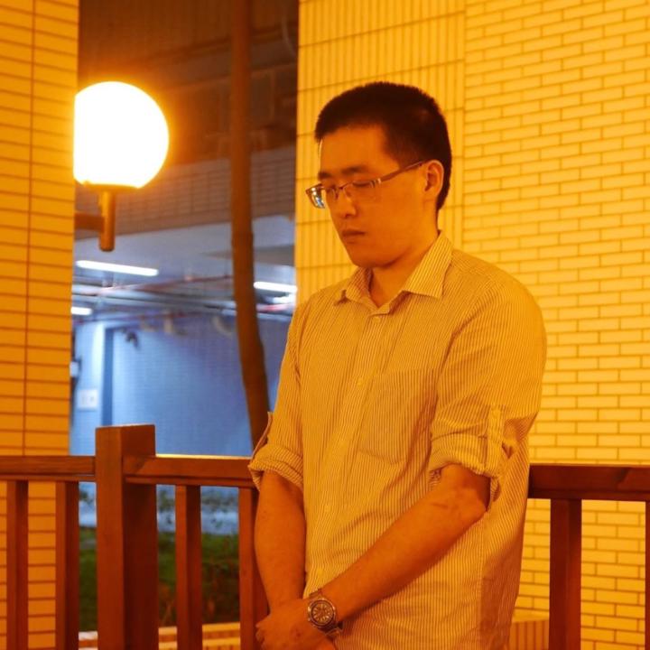 黃 書宥