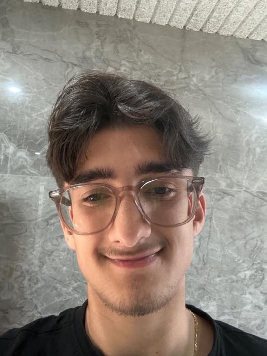 Ezat Khalo