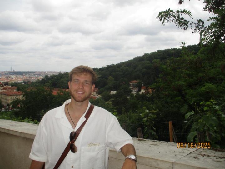 Manolis Tsavaris
