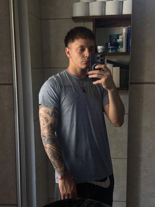 Lucas neiff Lucas neiff