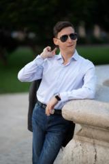 Kristof Aron Varga