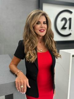 Vivianne Del Vecchio