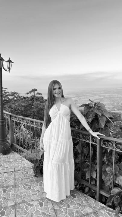 Avril Gómez