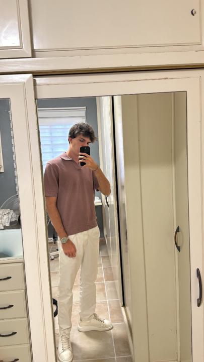 Yanis R