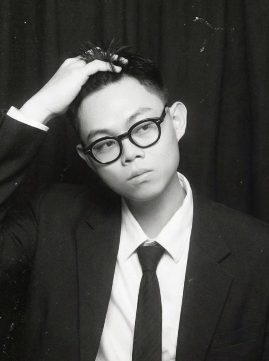 奕辰 陳