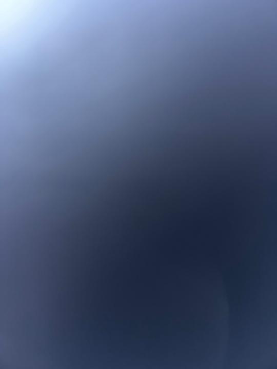 E M