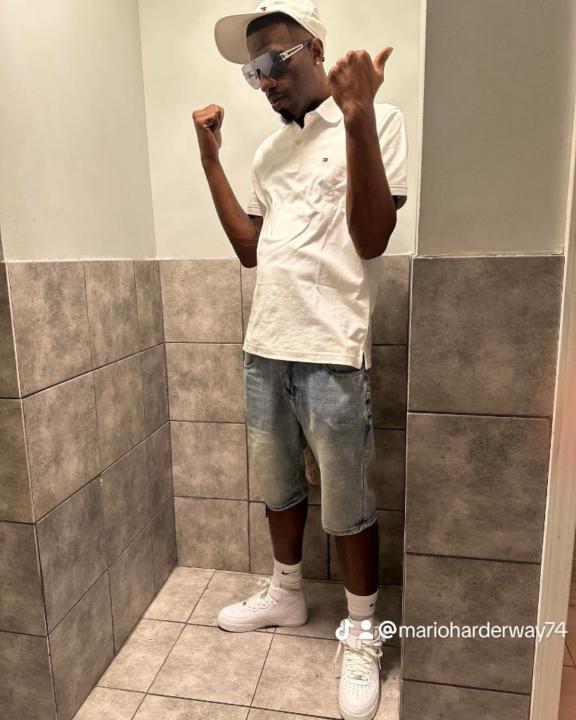Mario Holloway