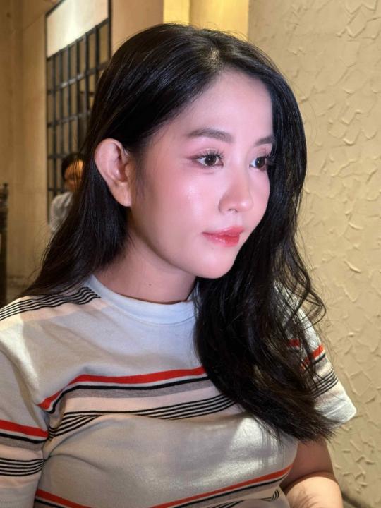 Thu Thuyền