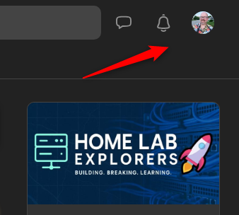 Skool has a dark mode 🙂