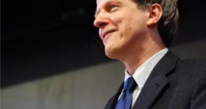 Famous digital marketing hood