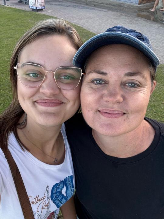 Leonie and Jolene De Beer