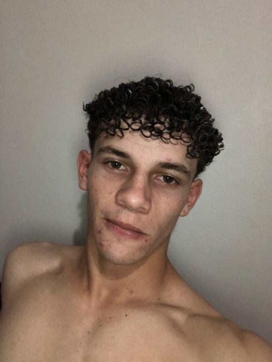 Alee Tenório