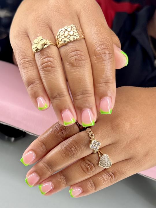 Builder gel mani 