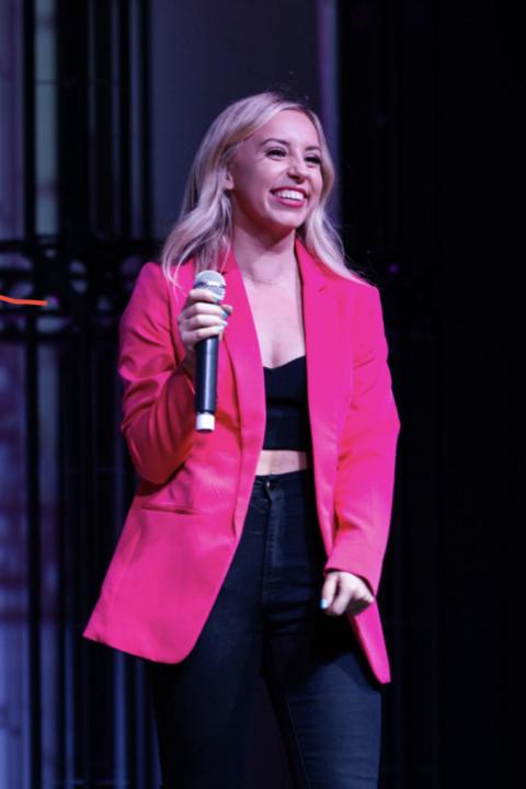 In 2026, every 6–7 figure founder will have an AI team