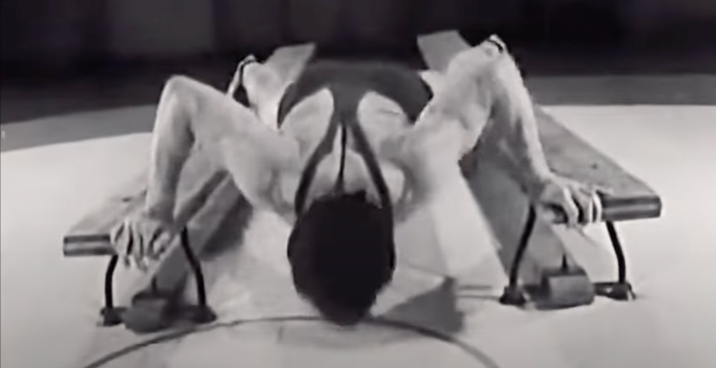 DEFICIT PUSH UPS WILL MAKE YOU A FREAK