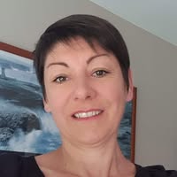 Anne Papineau
