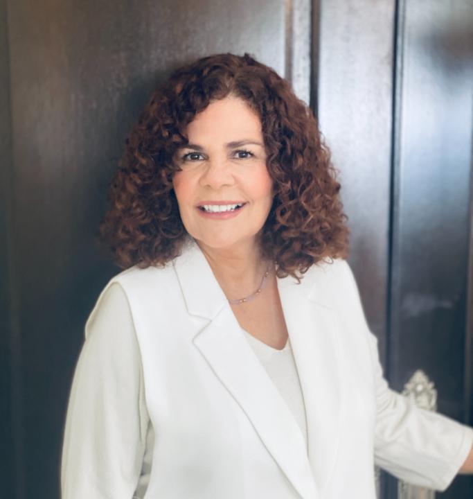 Sandra Santiago