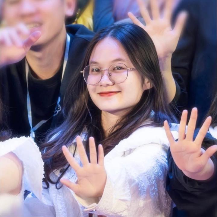 Trần Thị Thuỳ Linh