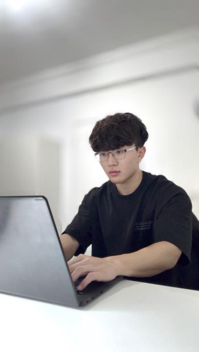 YuXiang Liu