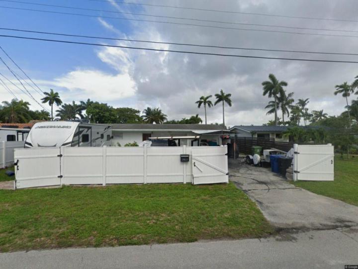 2631 Flamingo Ln Fort Lauderdale, FL 33312