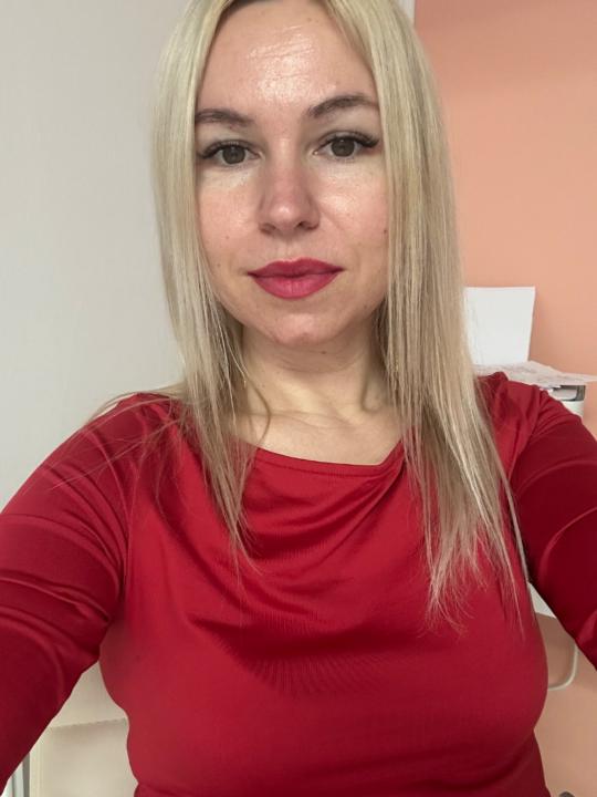 Florina Manole