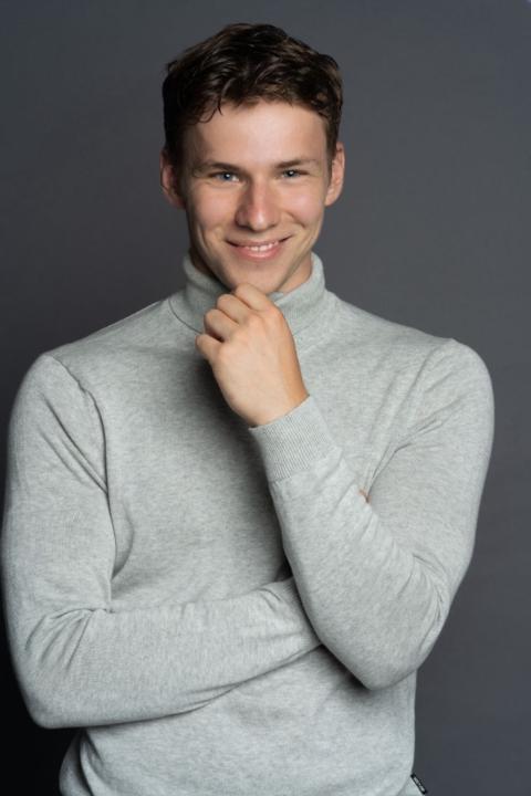 Alex Cowling
