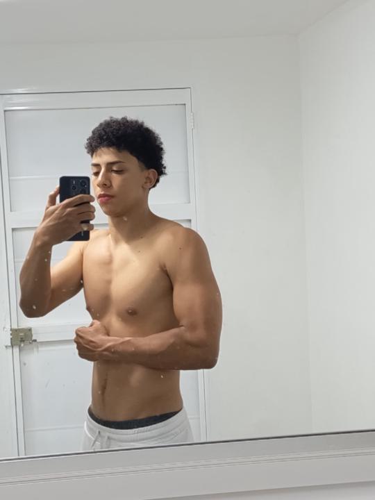 Jhonatan Castro