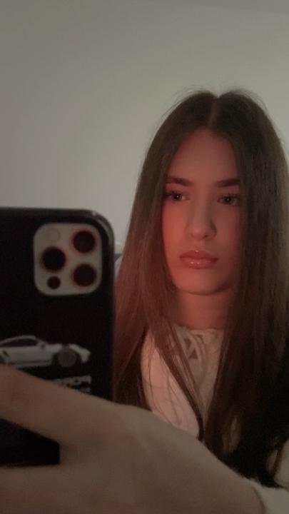 Melina Semenescu