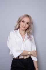 Laura Czakóné Lévai