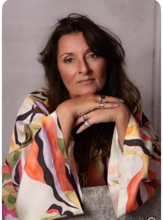 Angela Giannakudakis