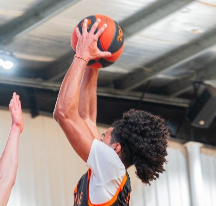 Alvy N'Gamboulou Salaün