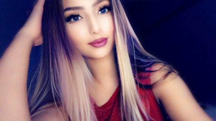 Cassandra Albroscheit