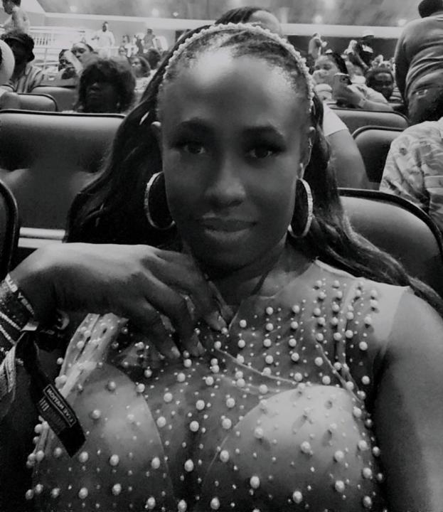 Nneka W