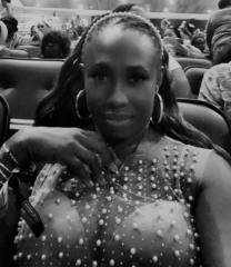 Nneka W