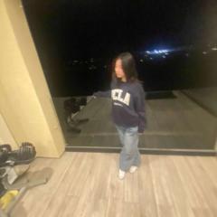 Ella Hou