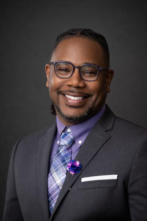 Gregory Saxton