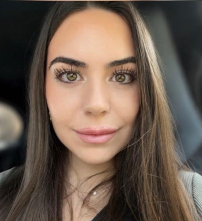 Cristina Roca De León