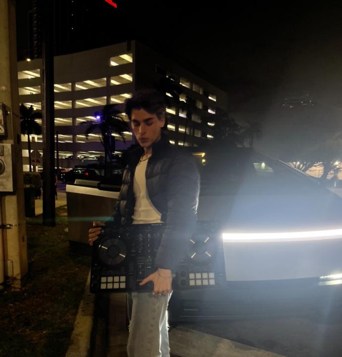 Eric Reyes